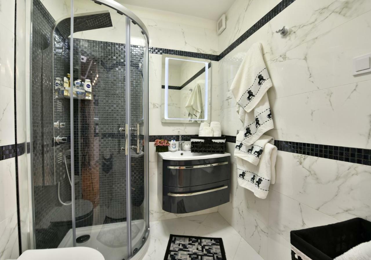 Apartment Markovski Πόρετς Εξωτερικό φωτογραφία